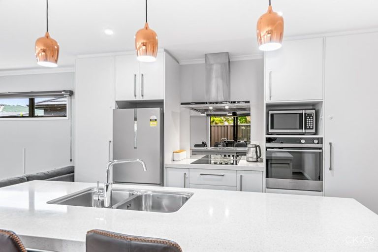 Photo of property in 6 Pattullo Crescent, Wallaceville, Upper Hutt, 5018