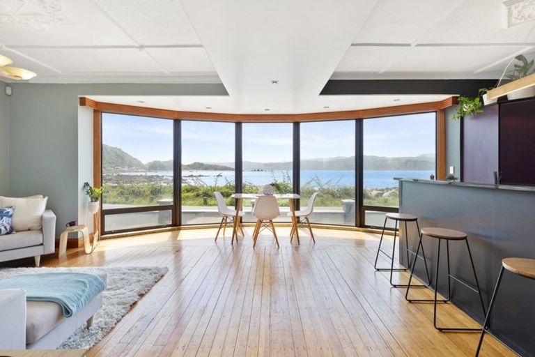 Photo of property in 167 Breaker Bay Road, Breaker Bay, Wellington, 6022
