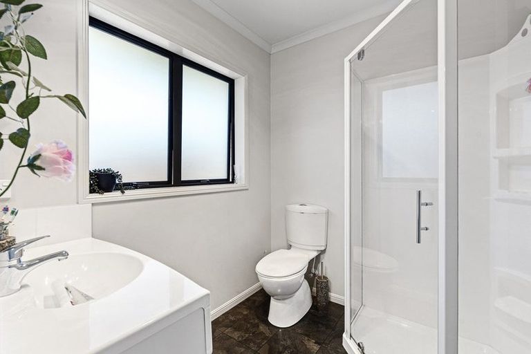 Photo of property in 5d James Drive, Bell Block, New Plymouth, 4312