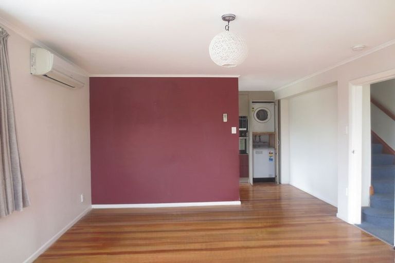 Photo of property in 60 Beazley Avenue, Paparangi, Wellington, 6037