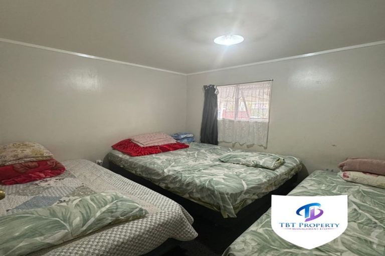 Photo of property in 696 Massey Road, Mangere, Auckland, 2022