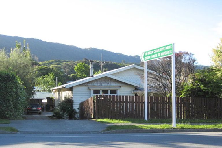 Photo of property in 25 Wairau Road, Picton, 7220