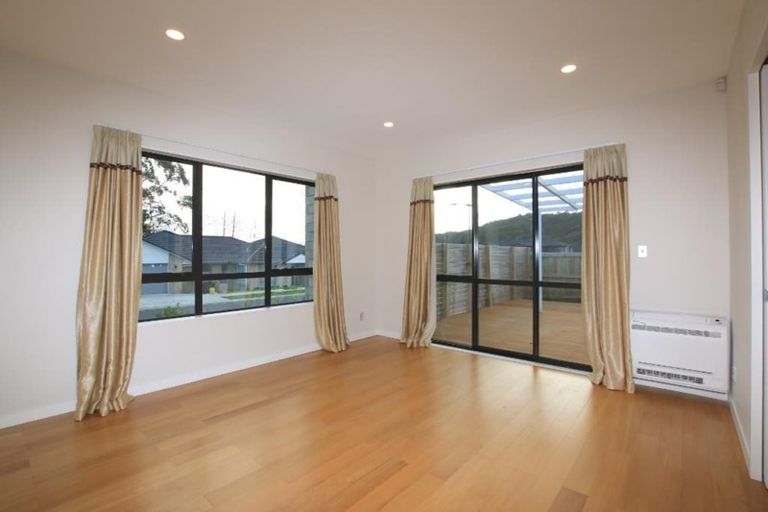 Photo of property in 14 Pohue Avenue, Huapai, Kumeu, 0810