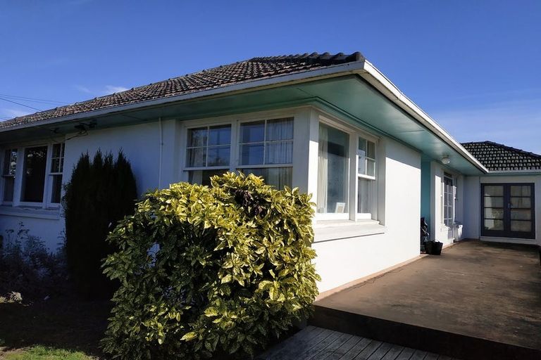Photo of property in 147 Avonhead Road, Avonhead, Christchurch, 8042