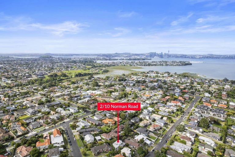 Photo of property in 2/10 Norman Road, Hauraki, Auckland, 0622