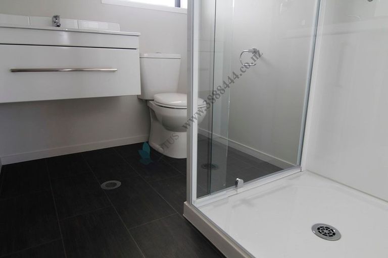 Photo of property in 104 Bowhill Road, New Brighton, Christchurch, 8083