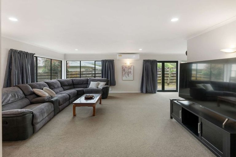 Photo of property in 53 Dalton Drive, Papamoa Beach, Papamoa, 3118