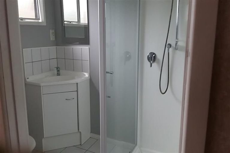 Photo of property in 1/324 Great South Road, Opaheke, Papakura, 2113