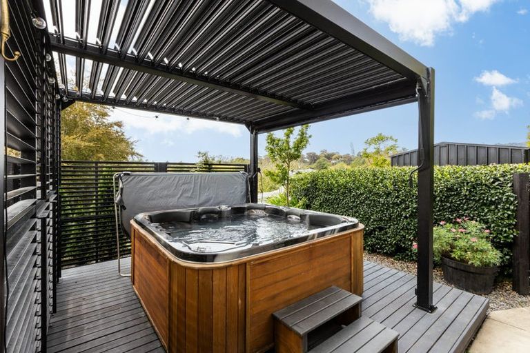 Photo of property in 55 Breadalbane Avenue, Havelock North, 4130