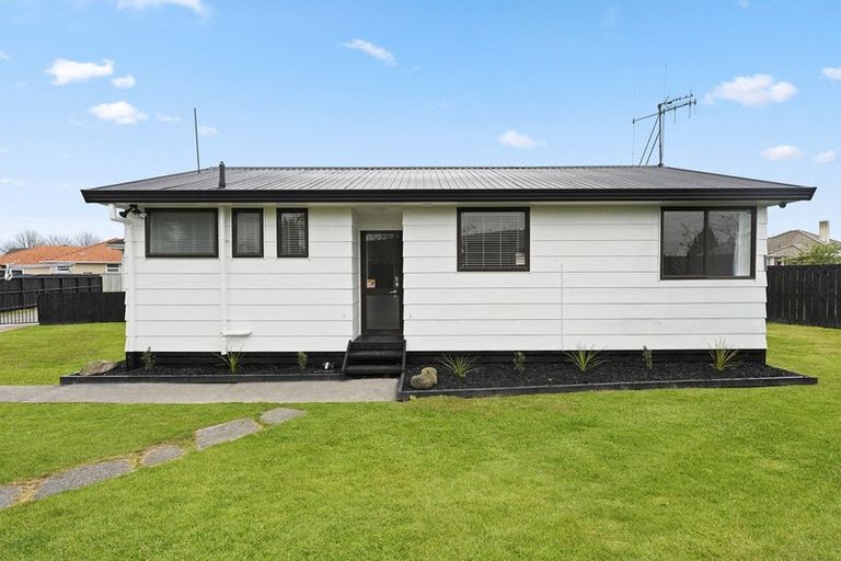 Photo of property in 13b Hockin Place, Fairfield, Hamilton, 3214