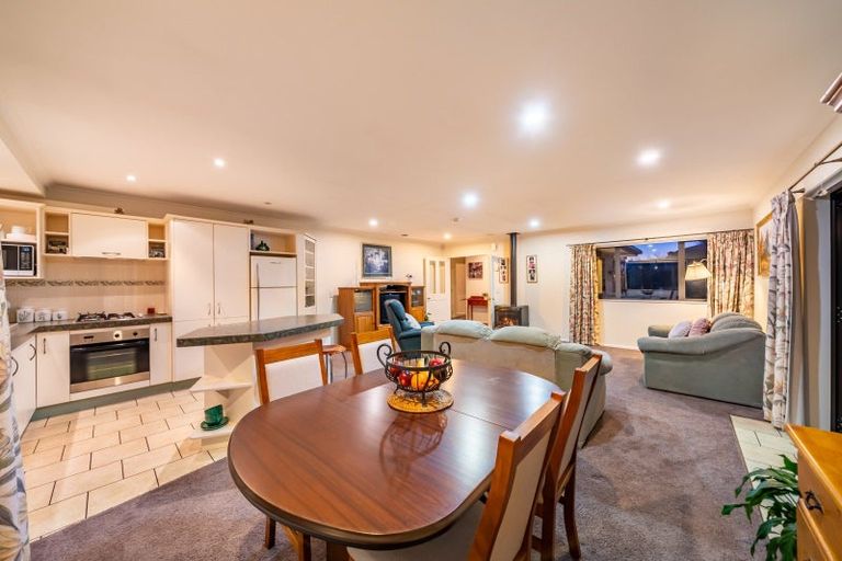 Photo of property in 51 Fraser Crescent, Elderslea, Upper Hutt, 5018