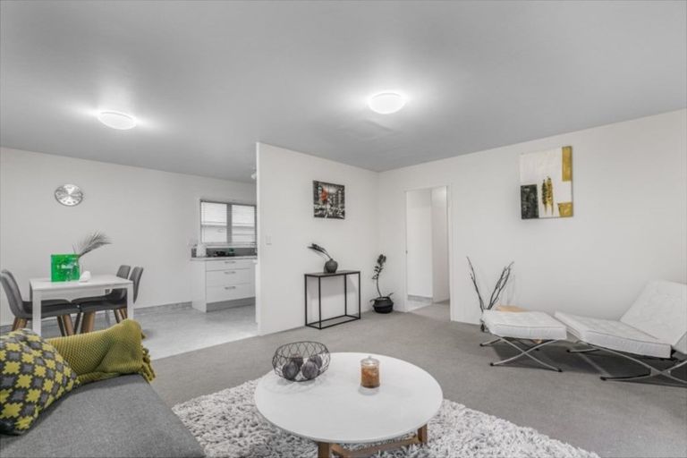 Photo of property in 2/56 Jellicoe Road, Manurewa, Auckland, 2102