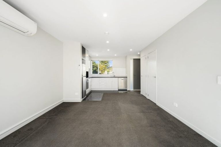 Photo of property in 10/2 Stone Street, Miramar, Wellington, 6022