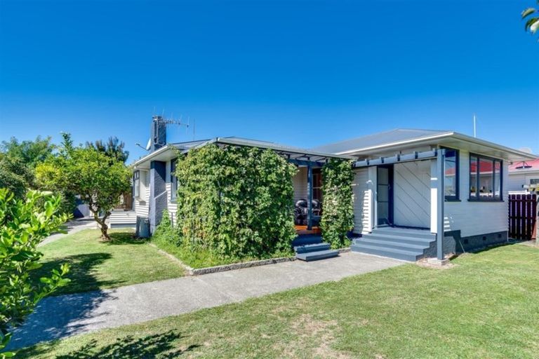 Photo of property in 27 Magdalen Crescent, Pirimai, Napier, 4112