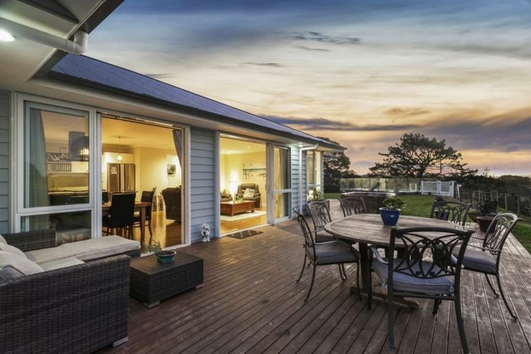 Photo of property in 39 Windmill Glen Road, Dairy Flat, Albany, 0794