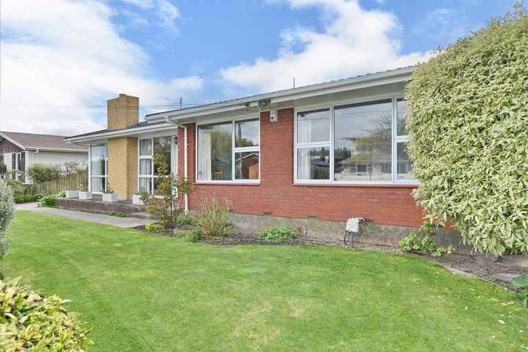 Photo of property in 29 Erin Crescent, Mairehau, Christchurch, 8013