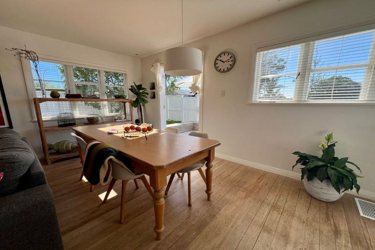 Photo of property in 3/53 Hanlon Crescent, Narrow Neck, Auckland, 0624