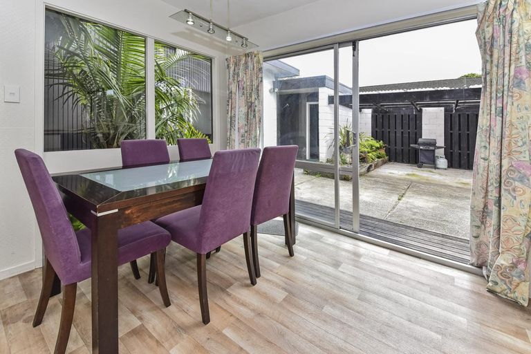 Photo of property in 4 Hanover Place, Pahurehure, Papakura, 2113