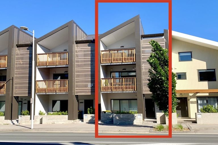 Photo of property in 215 Hobsonville Point Road, Hobsonville, Auckland, 0616