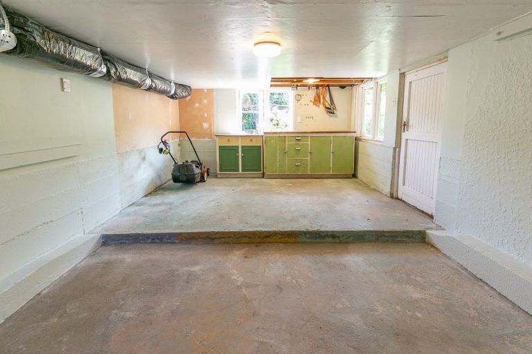 Photo of property in 4 Nicholson Road, Khandallah, Wellington, 6035