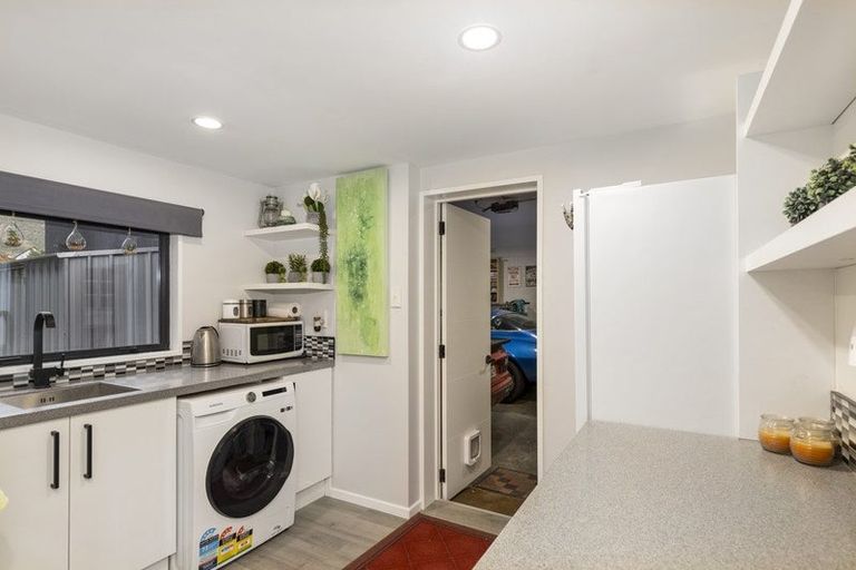 Photo of property in 15 Beach Road, Waikawa, Picton, 7220