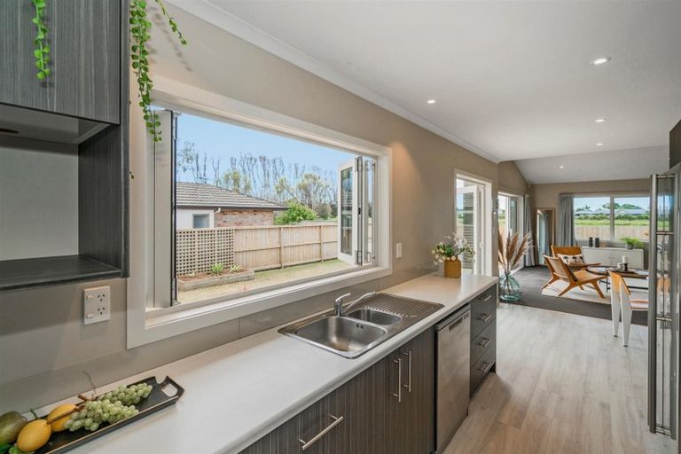 Photo of property in 46 Carina Way, Whitianga, 3510