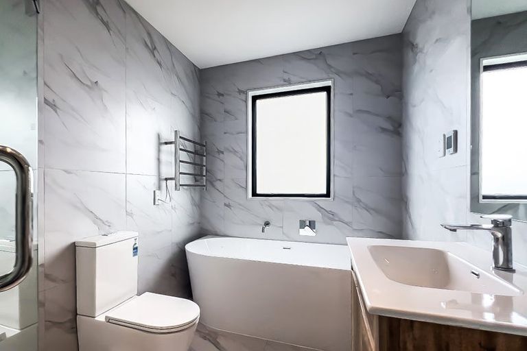 Photo of property in 61 Horokaka Street, Massey, Auckland, 0614