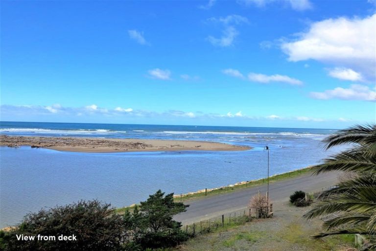 Photo of property in 3113a Coast Road, Akitio, Pongaroa, 4991