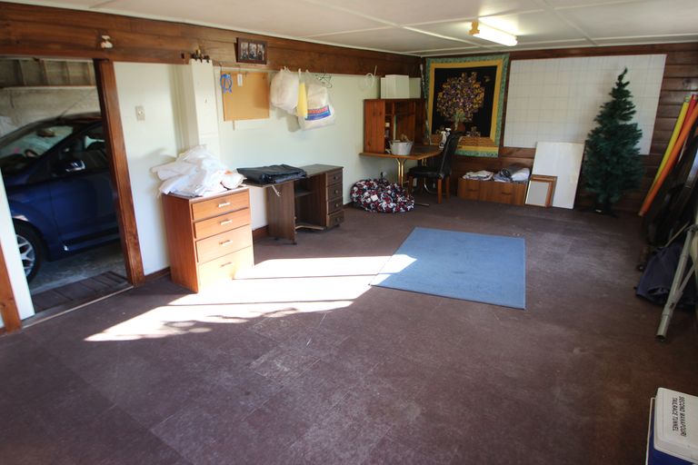 Photo of property in 12 Selwyn Street, South Hill, Oamaru, 9400