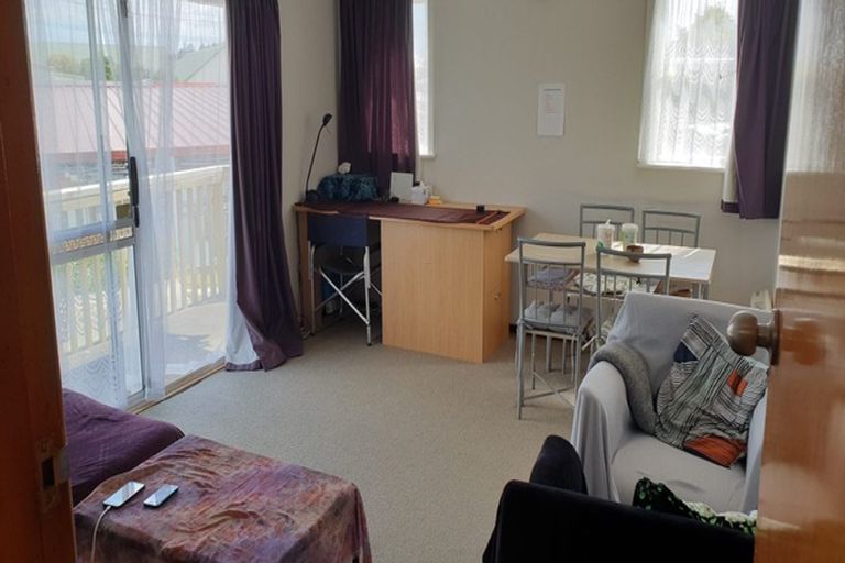 Photo of property in 193 Birkdale Road, Birkdale, Auckland, 0626