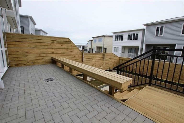 Photo of property in 40 Fernly Rise, Flat Bush, Auckland, 2019