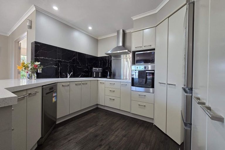 Photo of property in 1 Oaks Place, Te Aroha, 3320