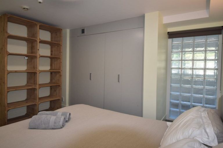 Photo of property in The Capital, 370 Oriental Parade, Oriental Bay, Wellington, 6011