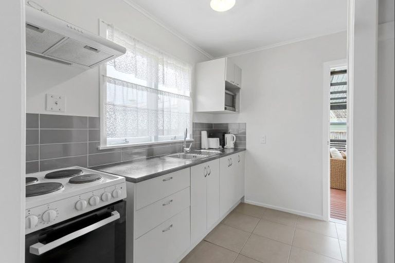 Photo of property in 94 Aurora Terrace, Hillcrest, Hamilton, 3216