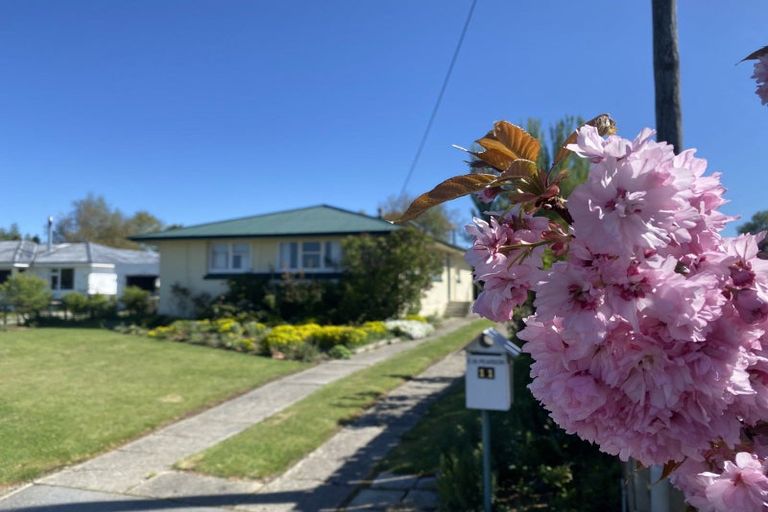 Photo of property in 11 Knowles Crescent, Ranfurly, 9332