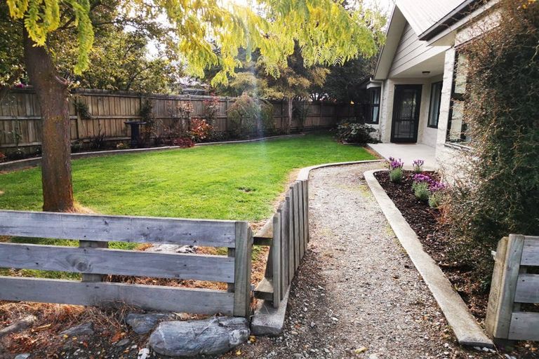 Photo of property in 10 Innes Place, Arrowtown, 9302