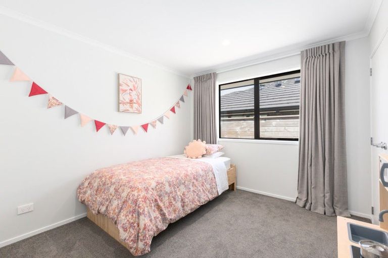 Photo of property in 6 Martingale Drive, Whitby, Porirua, 5024