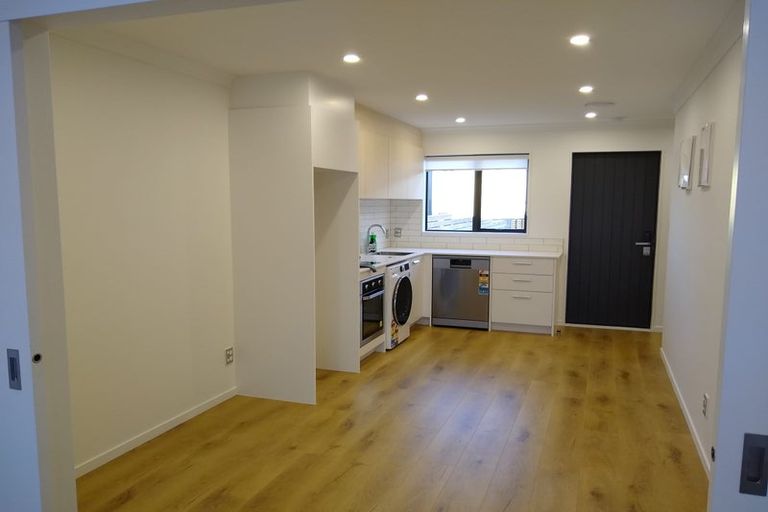 Photo of property in 35 Sun Orchid Avenue, Wiri, Auckland, 2104