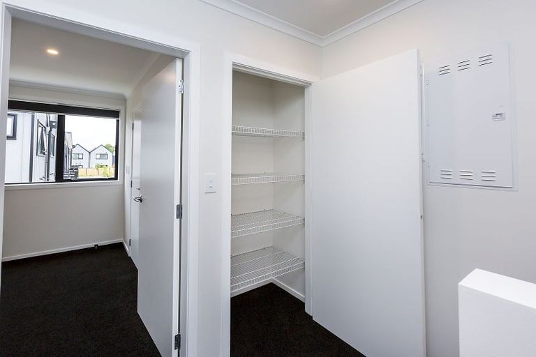 Photo of property in 38 Dahl Drive, Wallaceville, Upper Hutt, 5018