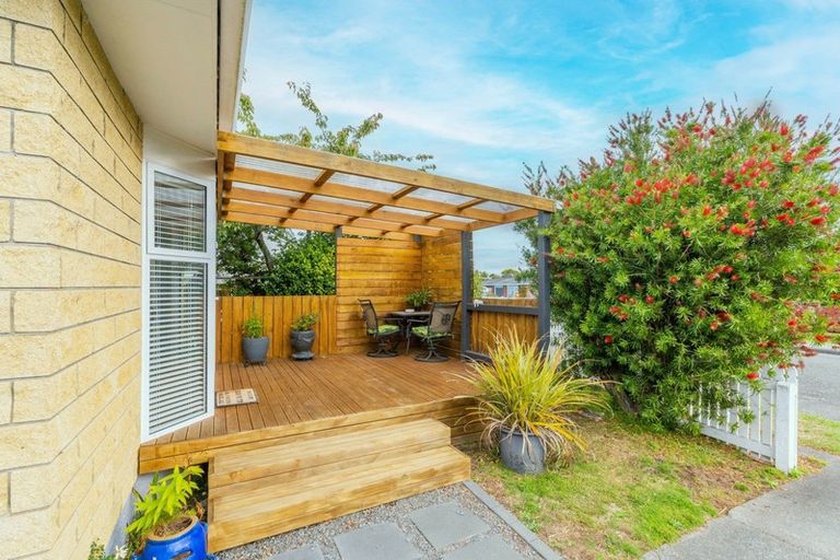 Photo of property in 2/16 Anaru Street, Raumati Beach, Paraparaumu, 5032