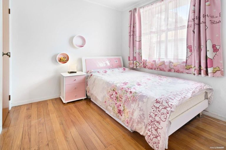 Photo of property in 2/4 Preston Avenue, Mount Albert, Auckland, 1025