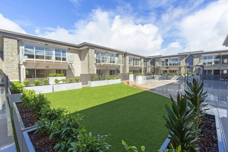 Photo of property in 302/252 Centreway Road, Orewa, 0931