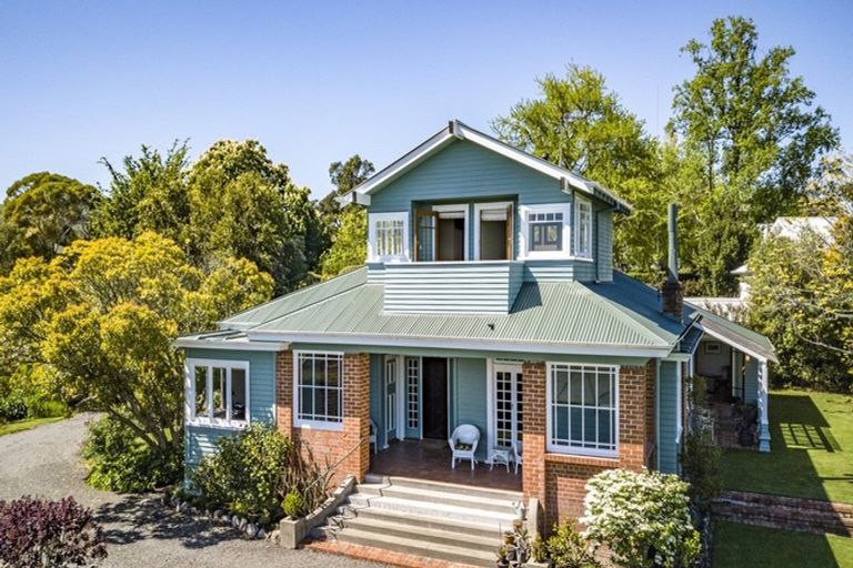 Photo of property in 38 Selwyn Road, Havelock North, 4130