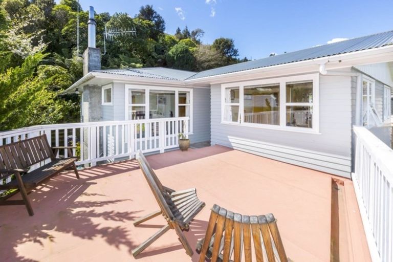 Photo of property in 69 Thomas Street, Stokes Valley, Lower Hutt, 5019