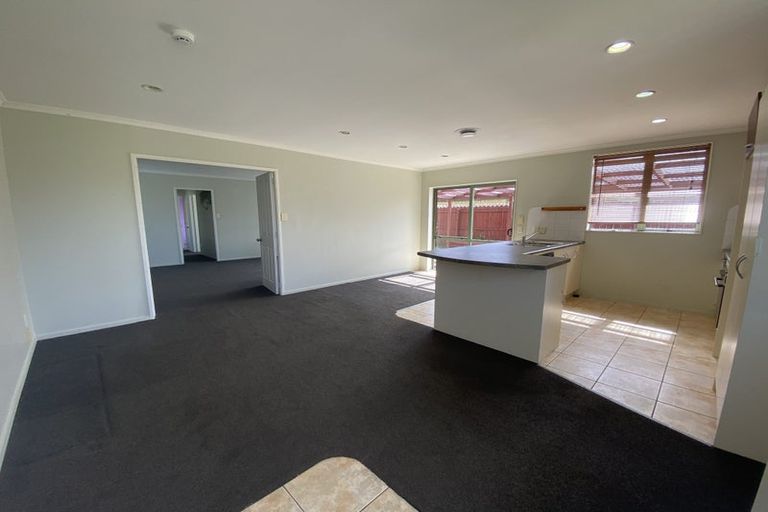 Photo of property in 45 Morewa Place, Takanini, 2112