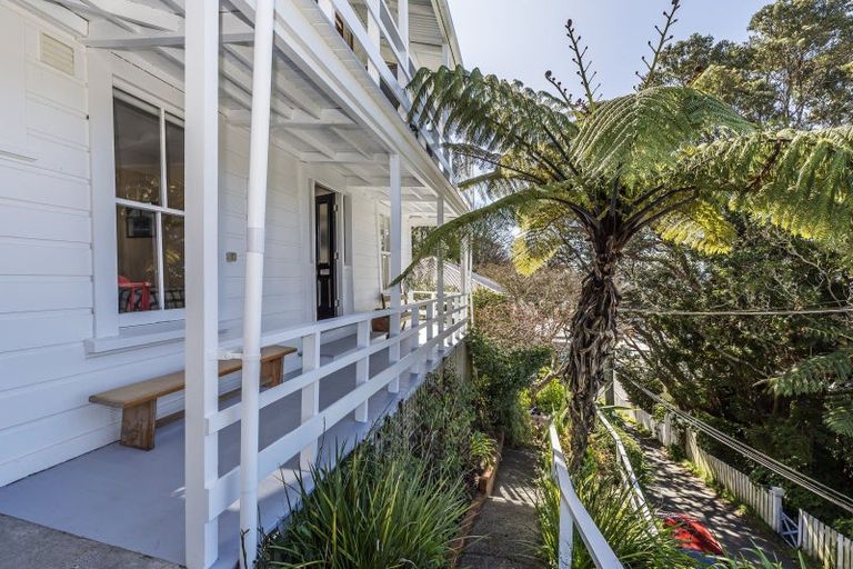 Photo of property in 37 Patanga Crescent, Thorndon, Wellington, 6011