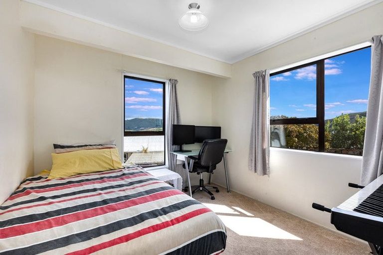 Photo of property in 6a Mossburn Grove, Kelson, Lower Hutt, 5010