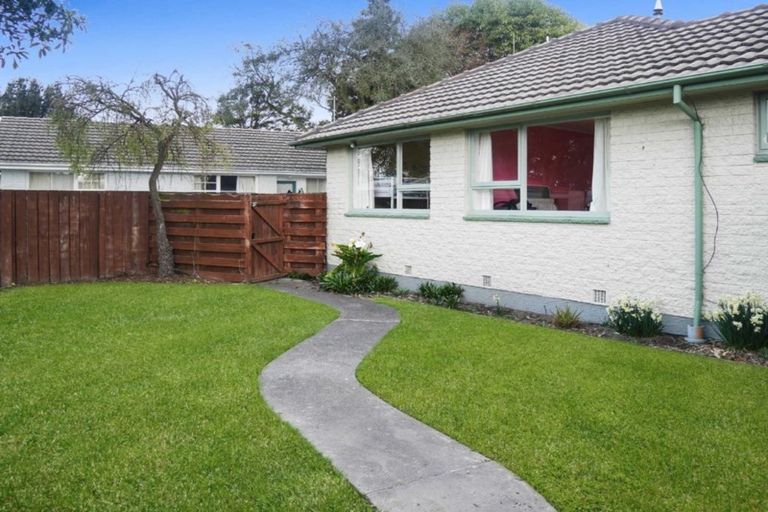 Photo of property in 85 Oakhampton Street, Hornby, Christchurch, 8042