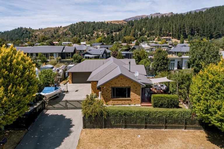 Photo of property in 29 Alice Burn Drive, Luggate, Cromwell, 9383