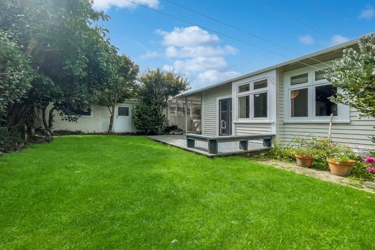 Photo of property in 25 Chamberlain Road, Karori, Wellington, 6012